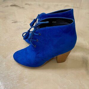 Stylish JG Blue High Heel Ankle Boots - Size 8.5